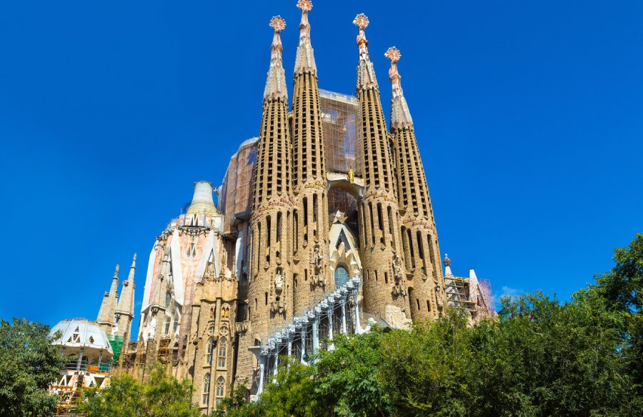 English - Sagrada Familia Skip The Line Tour with Certified Guide