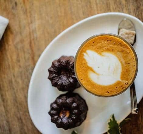 Latte and chocolate cake