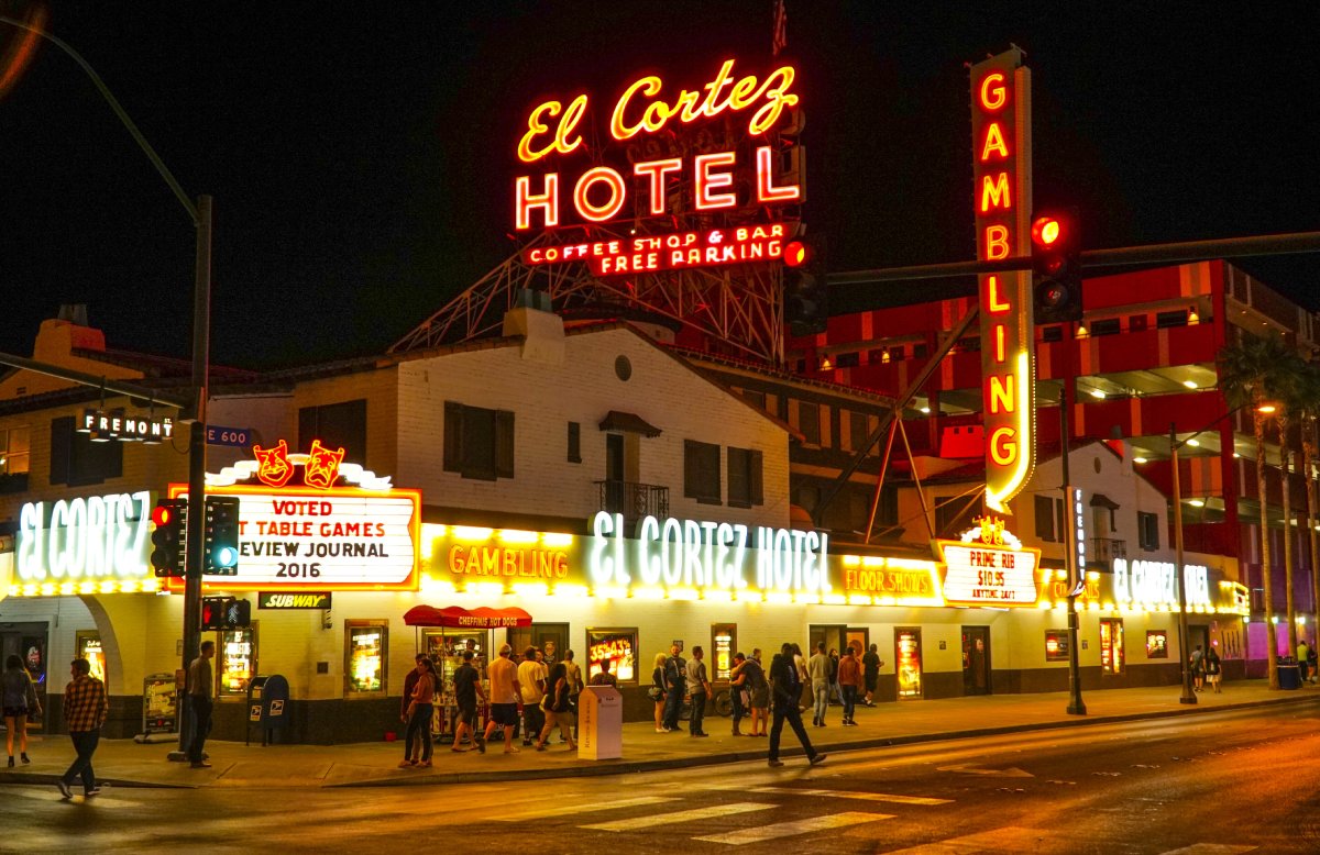 The Mob Vegas Downtown Walking Tour with Mob Museum