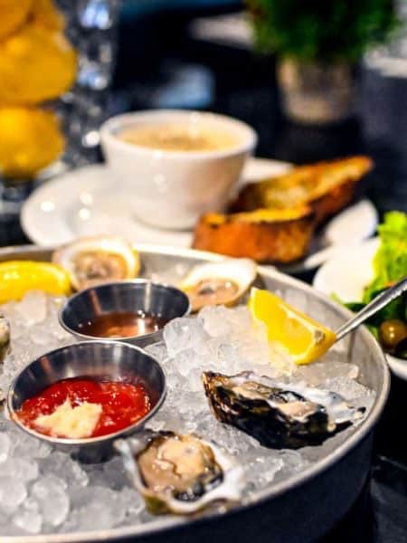 Fresh oysters mobile