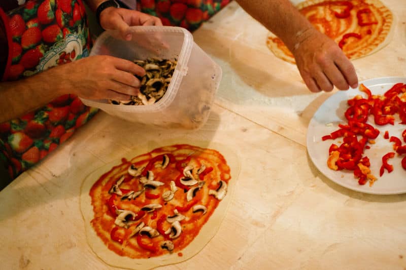 online pizza making