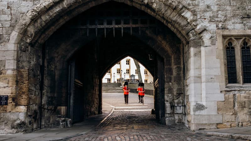 online tower of London tour